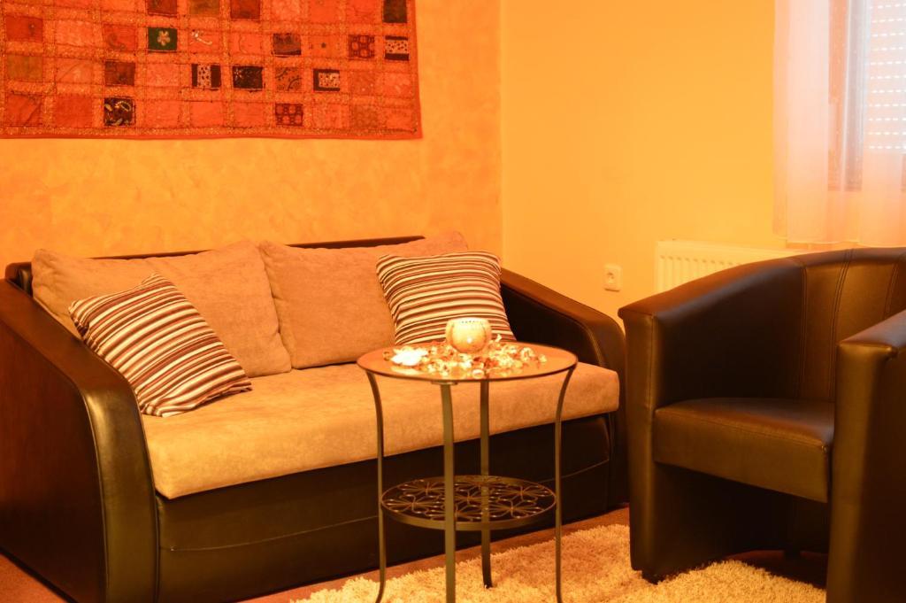 Flamingo Vendeghaz Bed & Breakfast *
