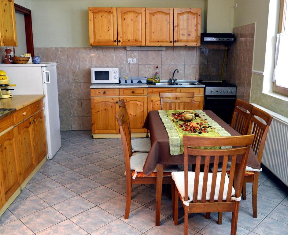 Flamingo Vendeghaz Bed & Breakfast *